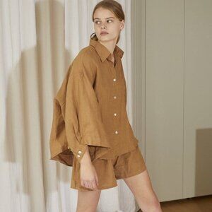 Deiji Studios The 03 Linen Set in Walnut